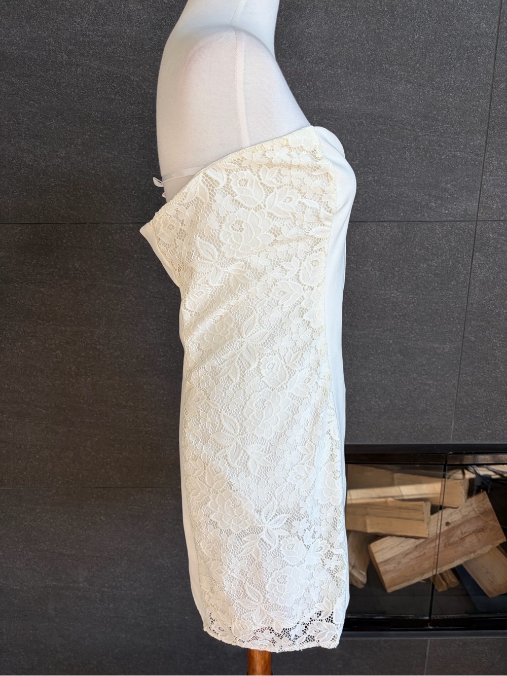 superdown White Strapless Sweetheart Zip-Front Mini Dress - Picture 11 of 16